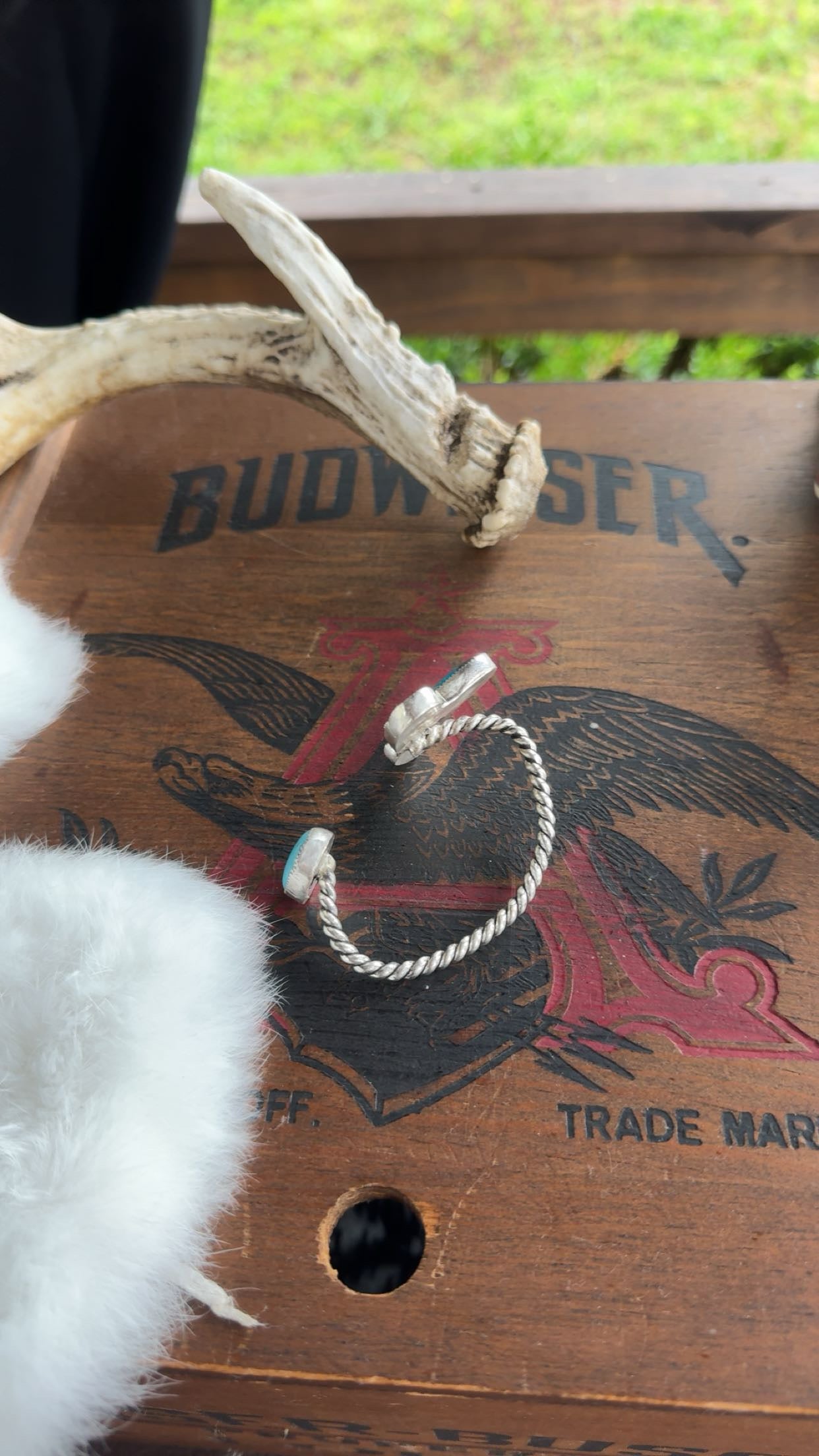 Reverse cuff