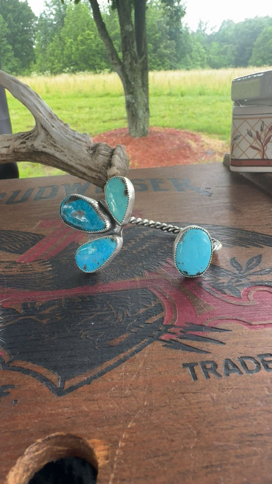 Reverse cuff